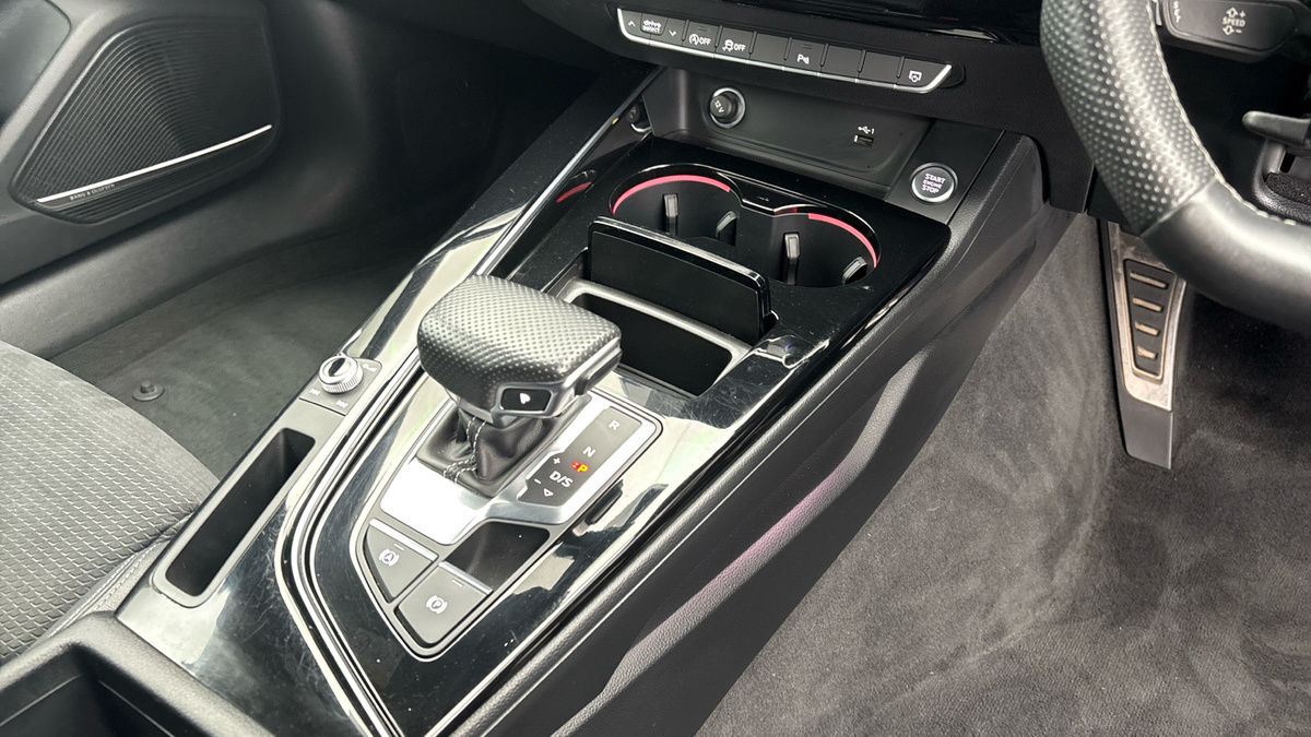 Audi A4 Avant Image 18