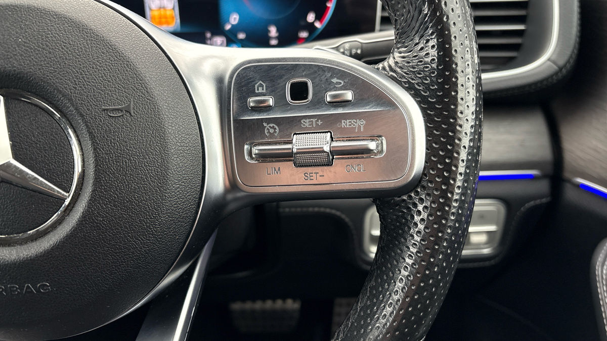 Mercedes-Benz GLE Image 14