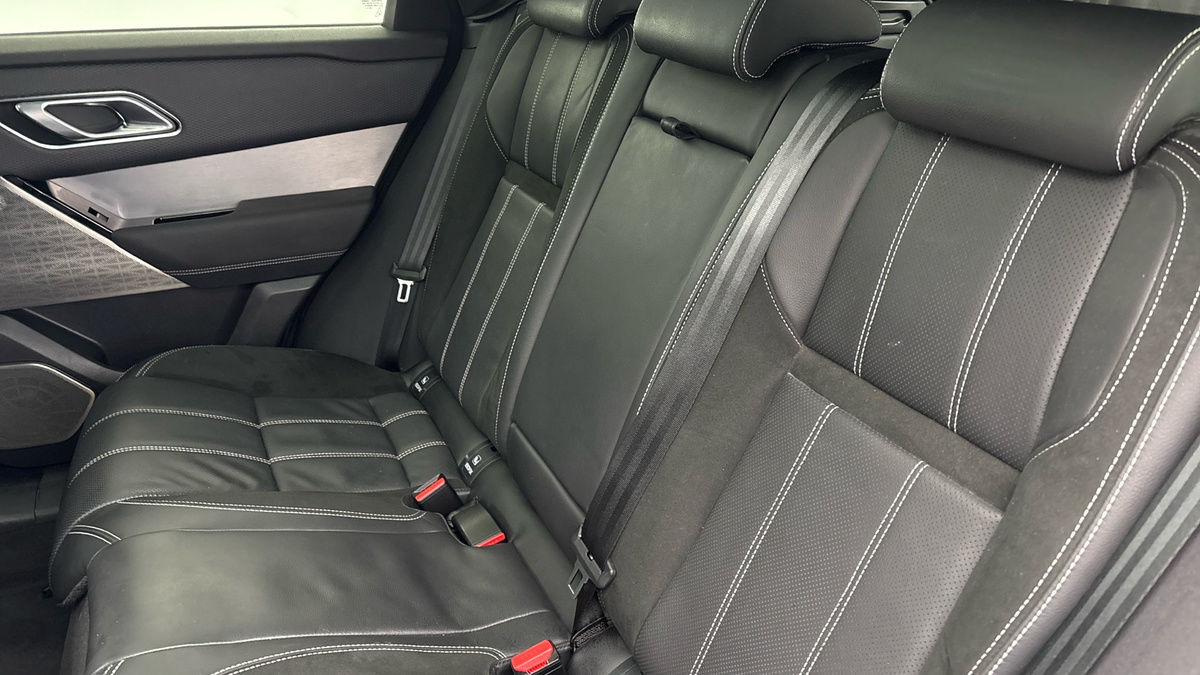 Land Rover Range Rover Velar Image 8