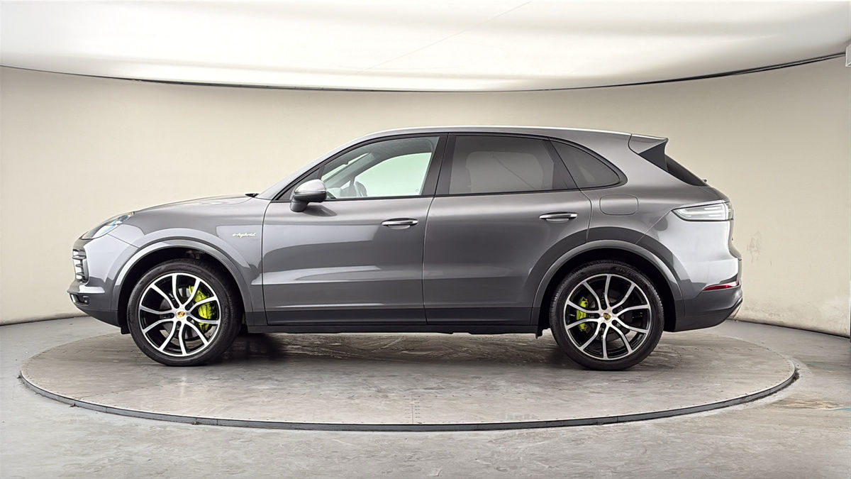 More views of Porsche Cayenne