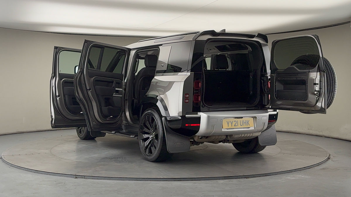 Land Rover Defender 110 Urban Image 23