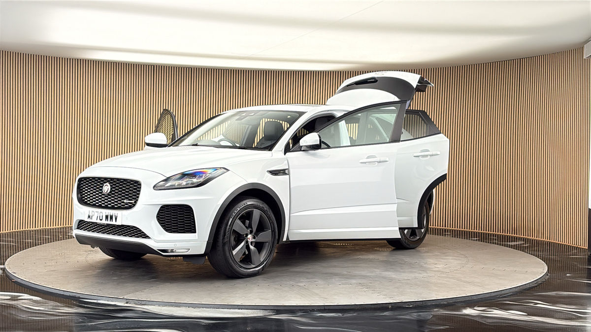 Jaguar E-PACE Image 22