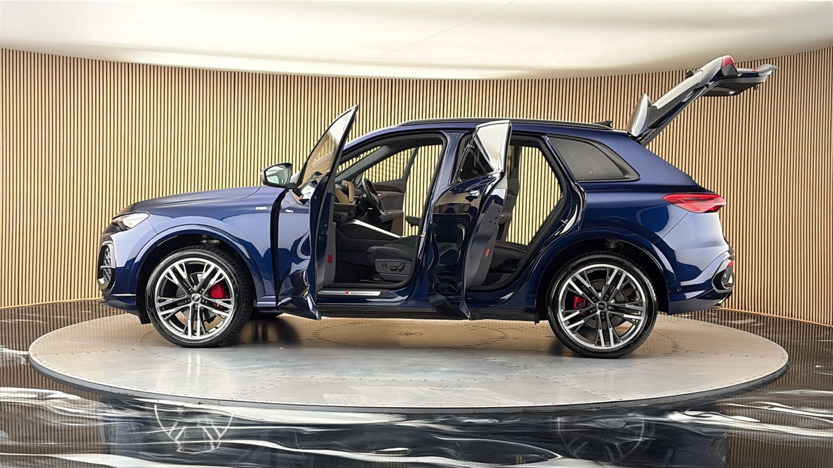 More views of Audi Q5