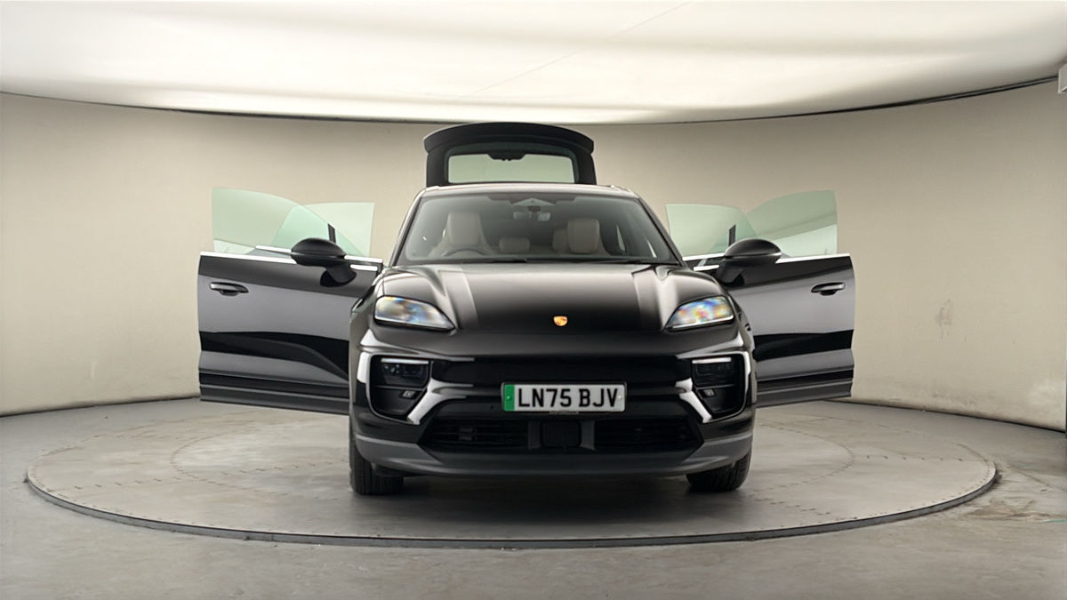 More views of Porsche Macan