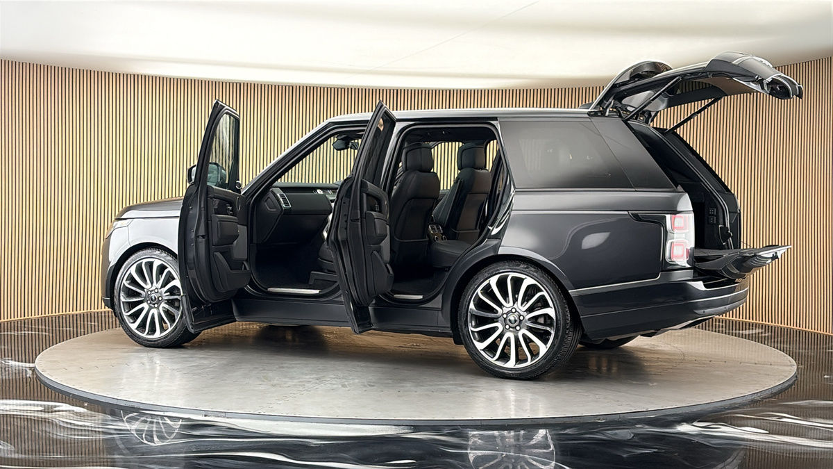 More views of Land Rover Range Rover