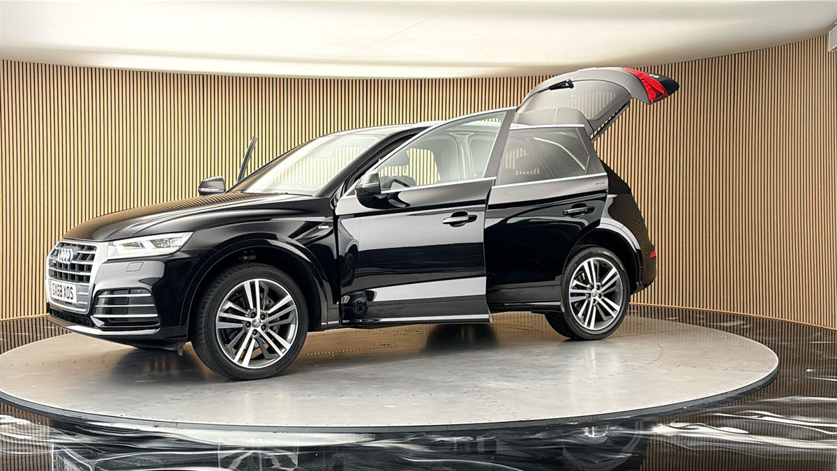 More views of Audi Q5