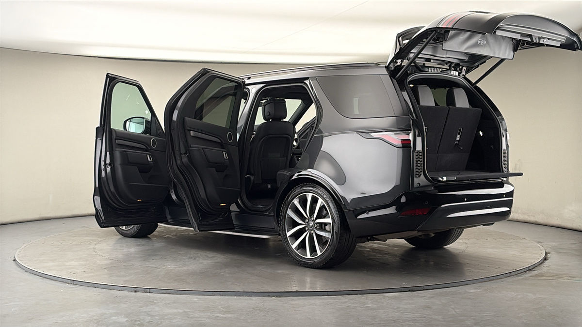 More views of Land Rover Discovery