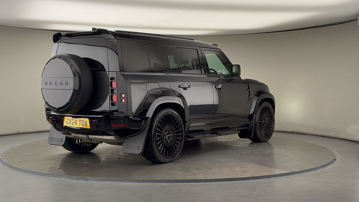 More views of Land Rover Defender 110