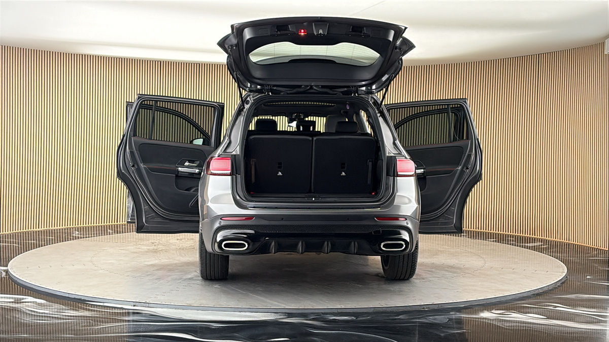 More views of Mercedes-Benz GLB