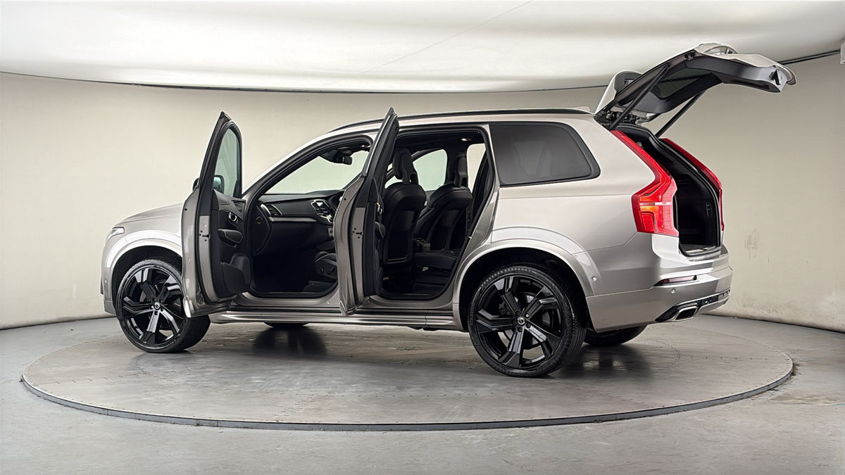 More views of Volvo XC90