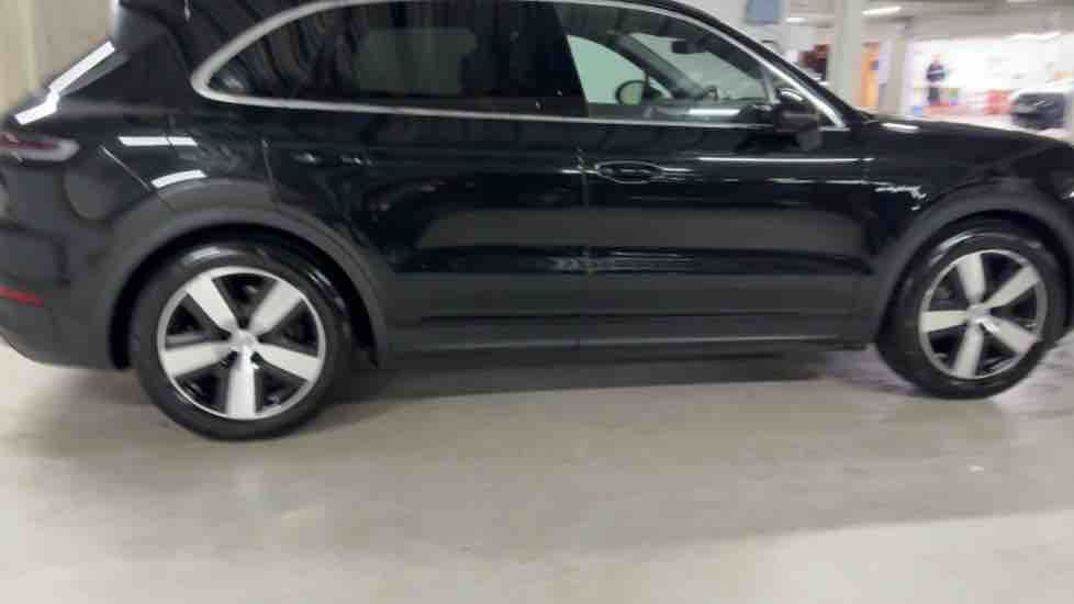More views of Porsche Cayenne