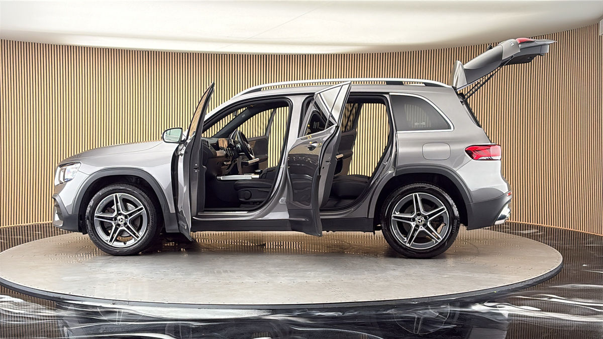 More views of Mercedes-Benz GLB