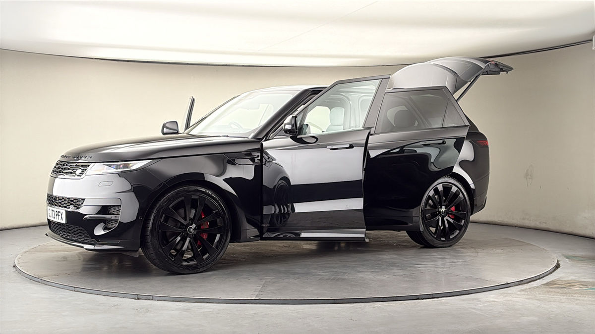 More views of Land Rover Range Rover Sport