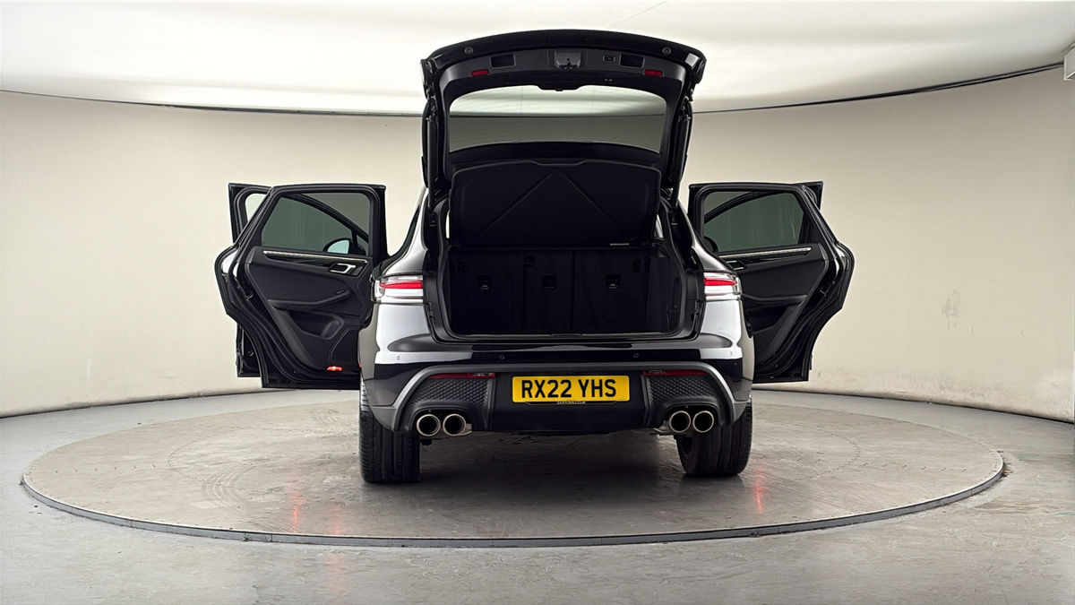 More views of Porsche Macan