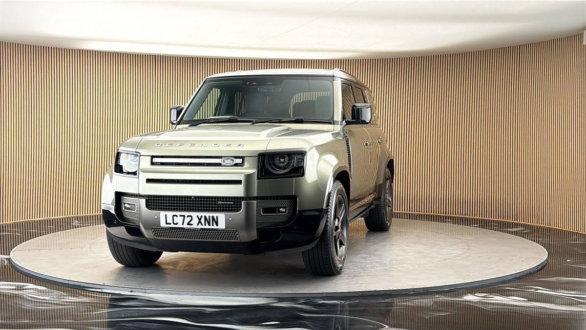 More views of Land Rover Defender 110