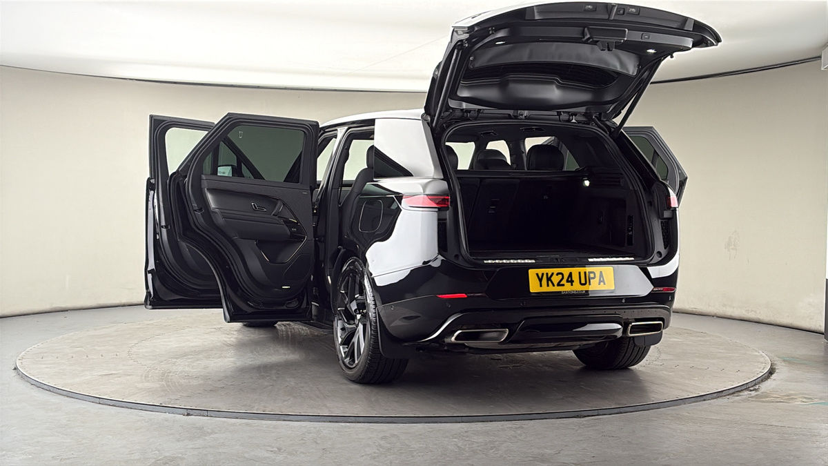 More views of Land Rover Range Rover Sport