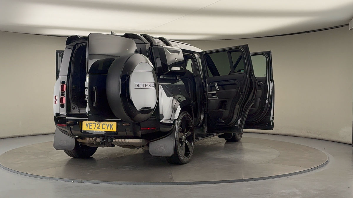 More views of Land Rover Defender 110