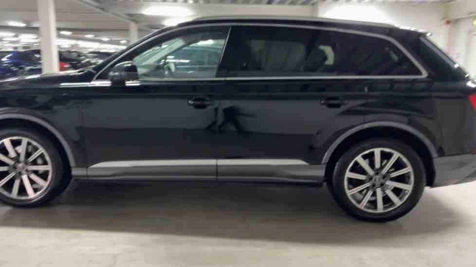 More views of Audi Q7