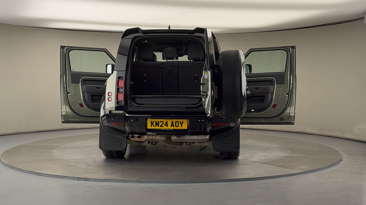 More views of Land Rover Defender 90