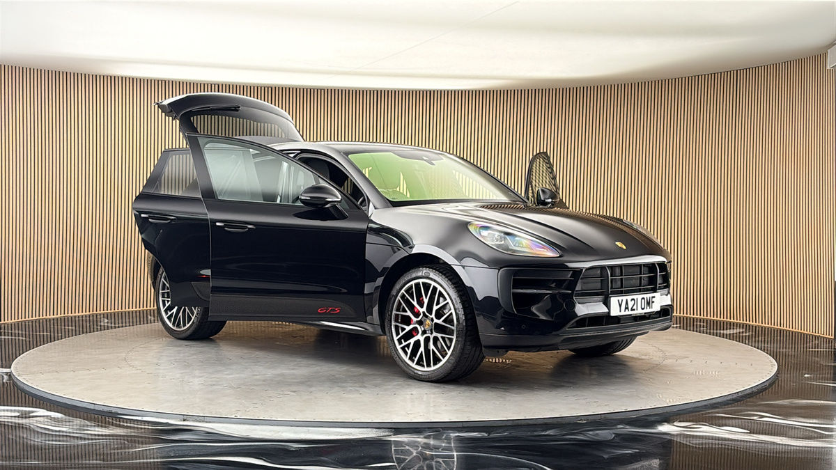 More views of Porsche Macan
