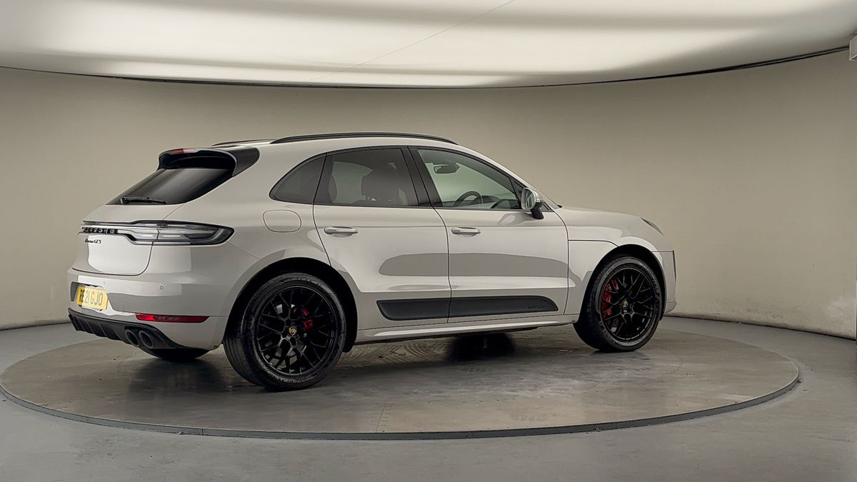 More views of Porsche Macan