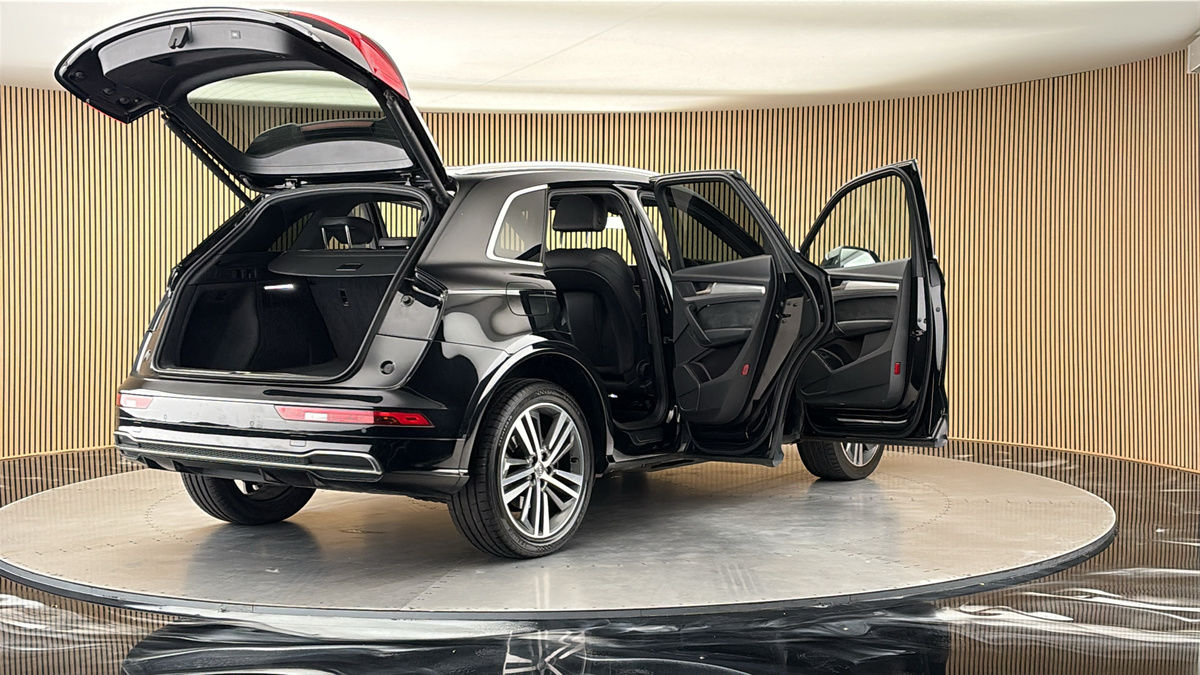 More views of Audi Q5