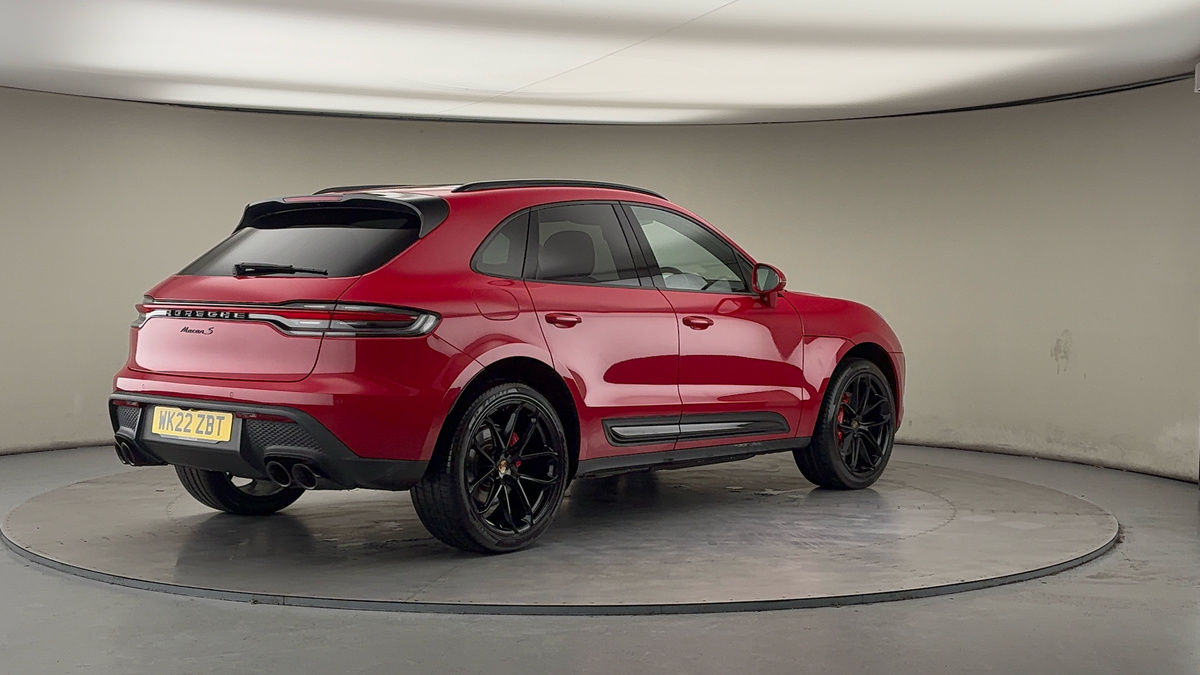 Porsche Macan Image 21