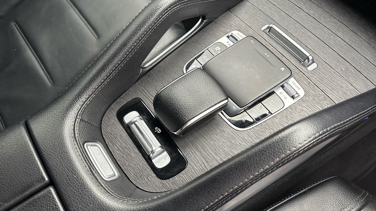 Mercedes-Benz GLE Image 26