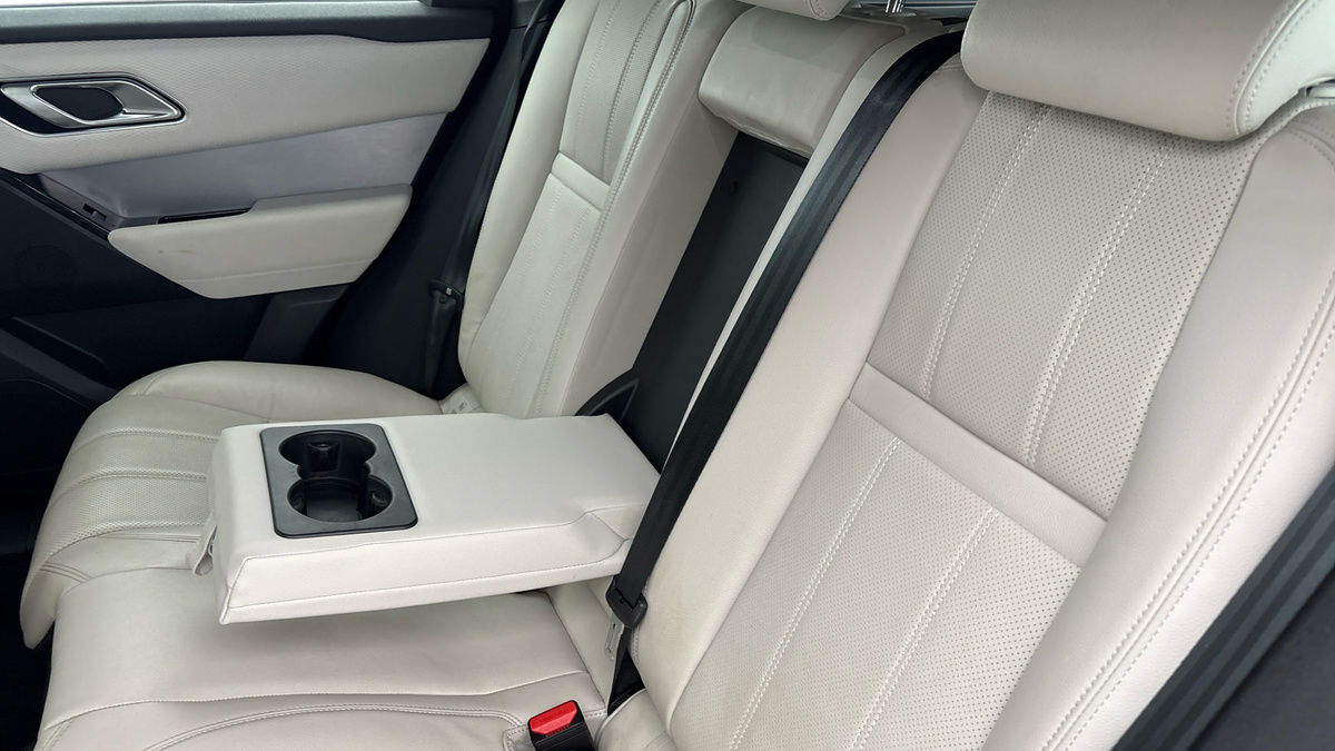 Land Rover Range Rover Velar Image 9
