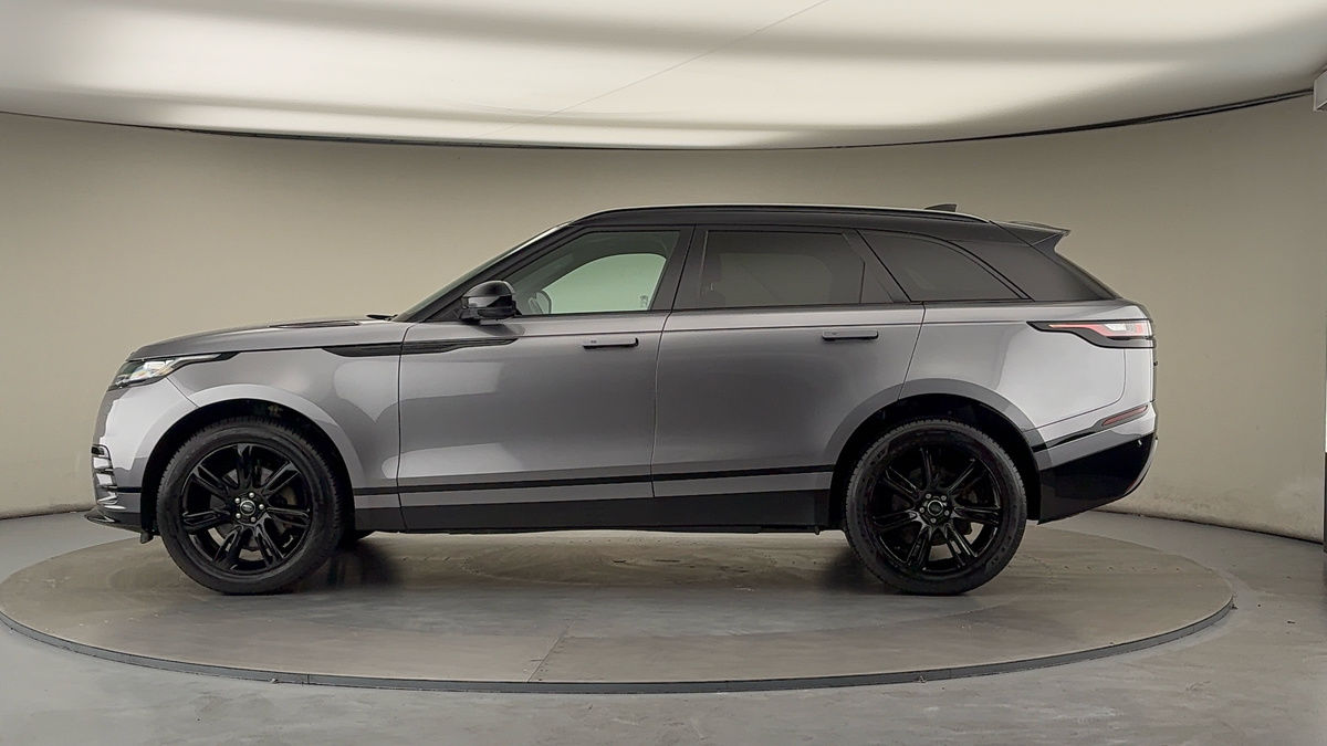 Land Rover Range Rover Velar Image 21