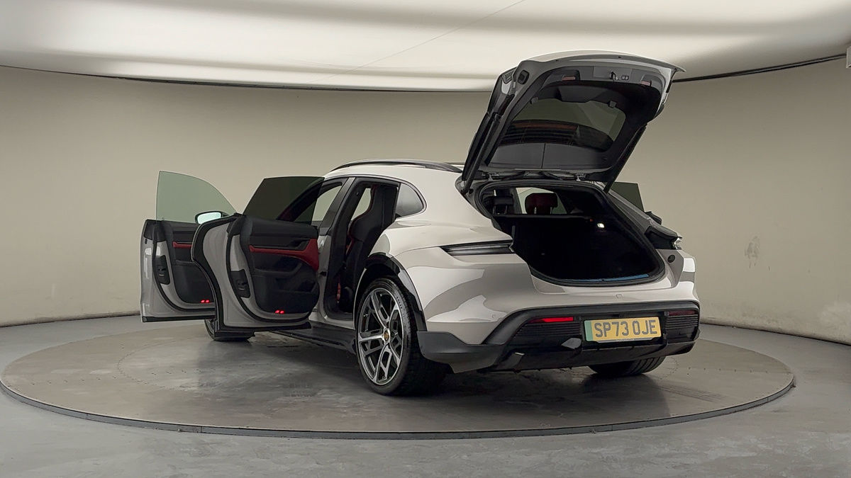 Porsche Taycan Image 24