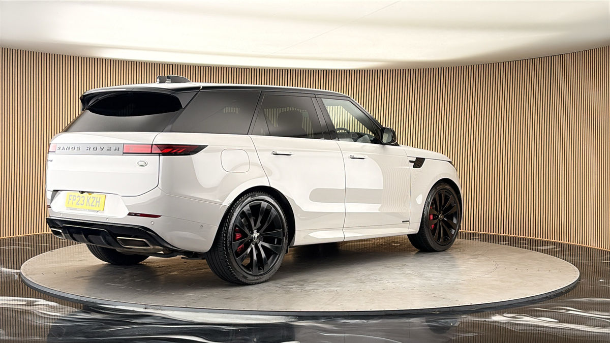 Land Rover Range Rover Sport Image 21