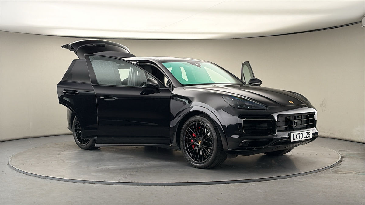 More views of Porsche Cayenne