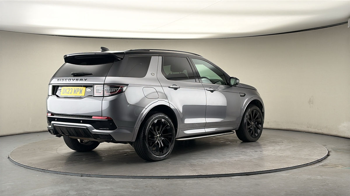 Land Rover Discovery Sport Image 21