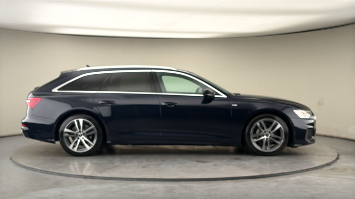 Audi A6 Avant Image 16