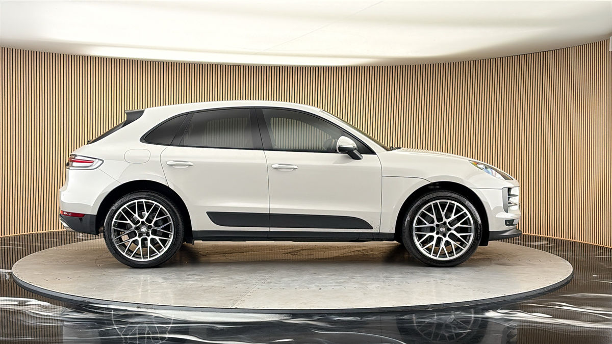 Porsche Macan Image 16
