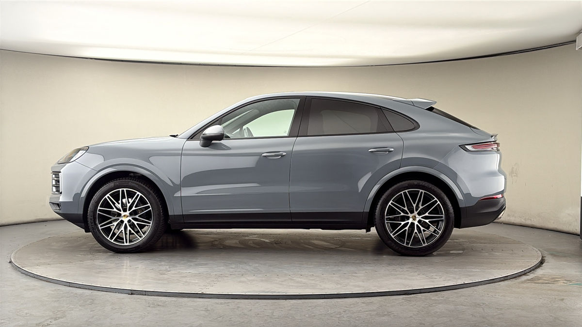 More views of Porsche Cayenne