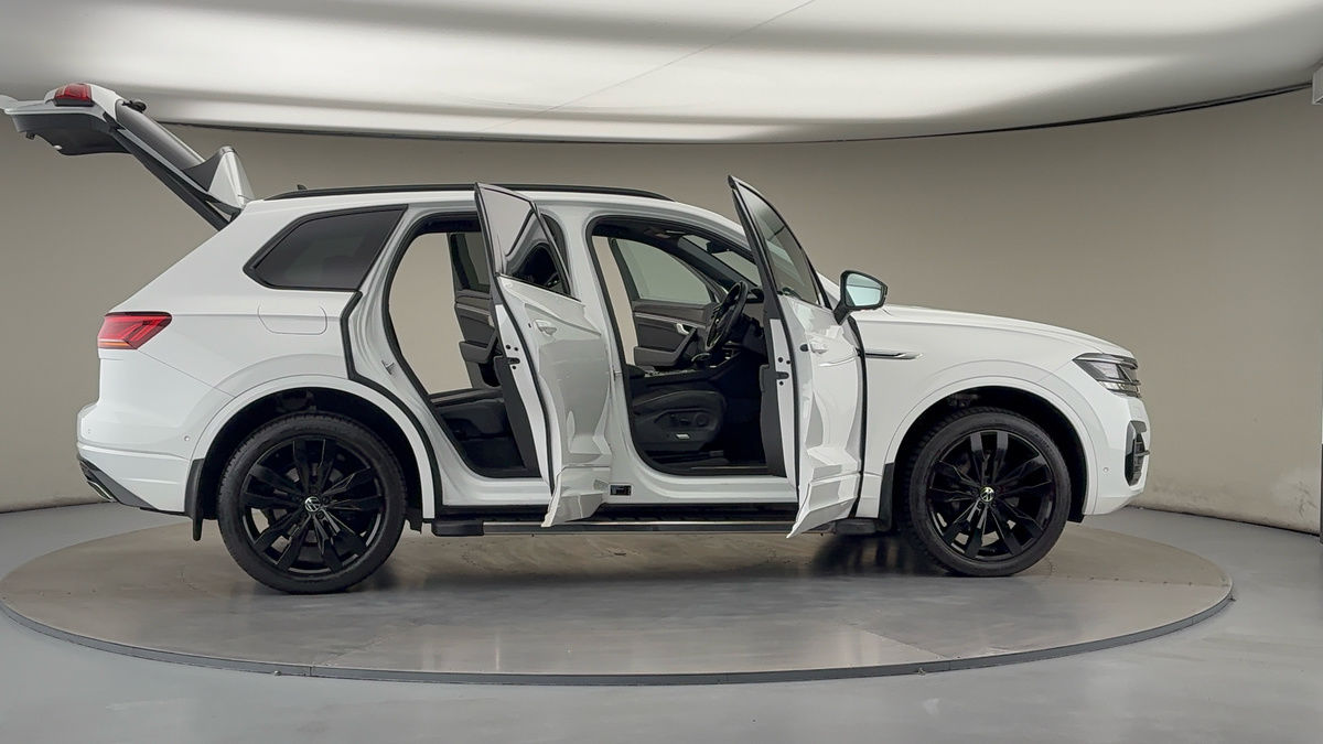 More views of Volkswagen Touareg