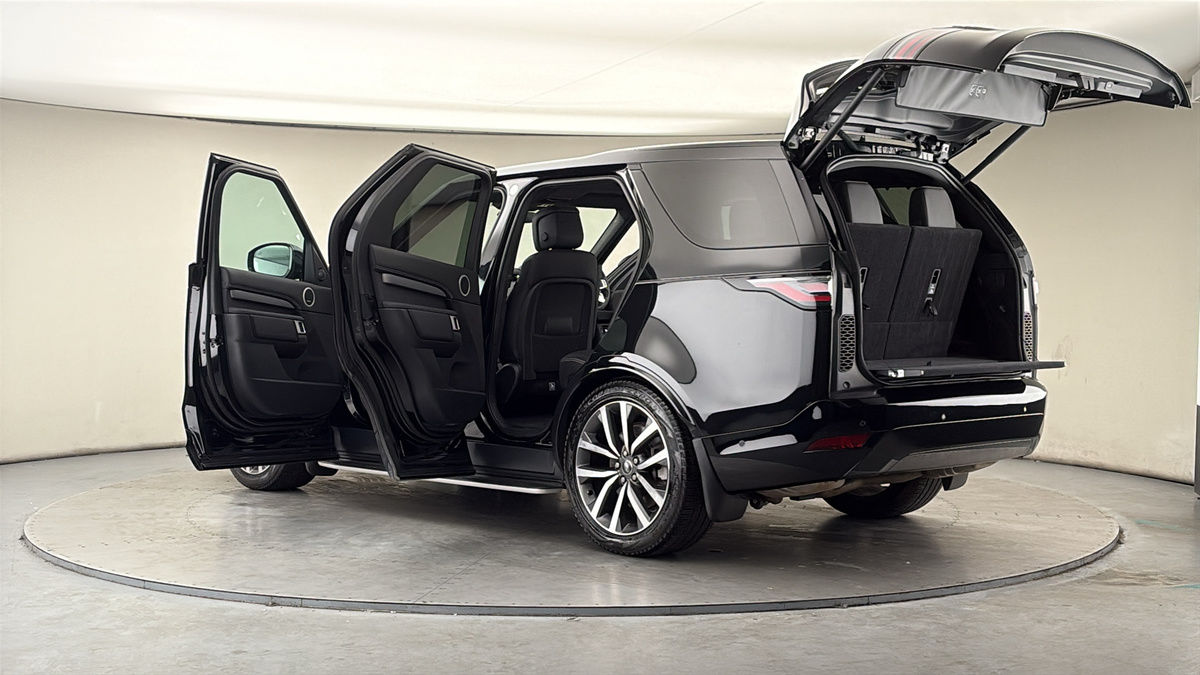 More views of Land Rover Discovery