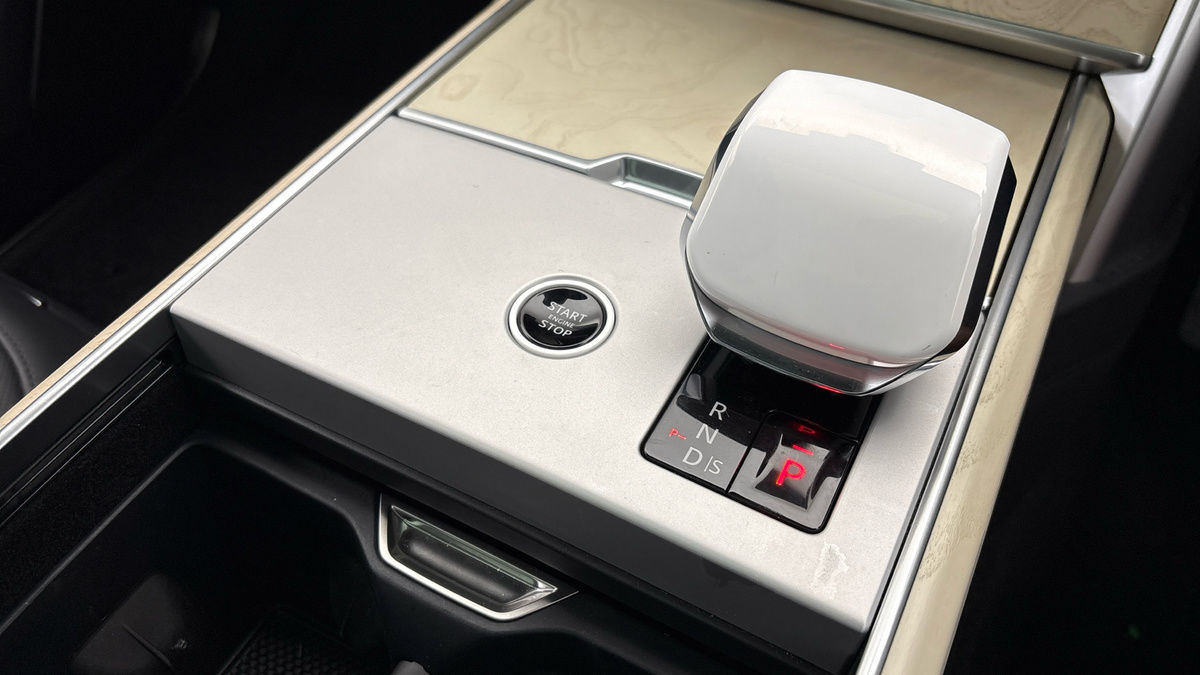 Land Rover Range Rover Image 26