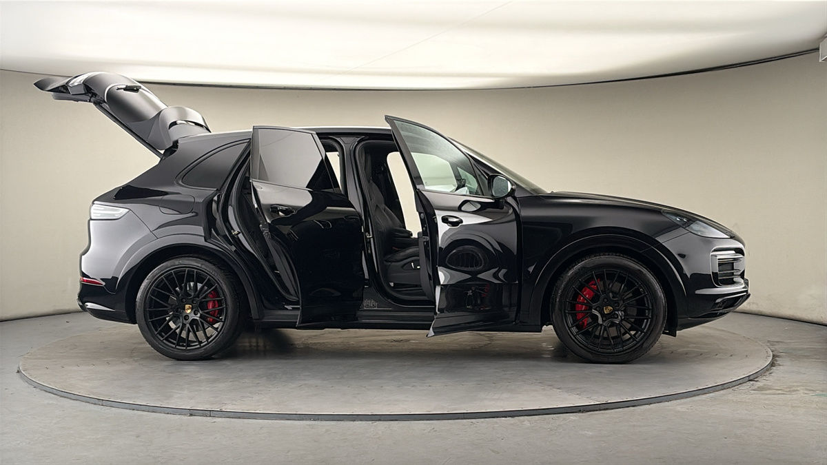 More views of Porsche Cayenne