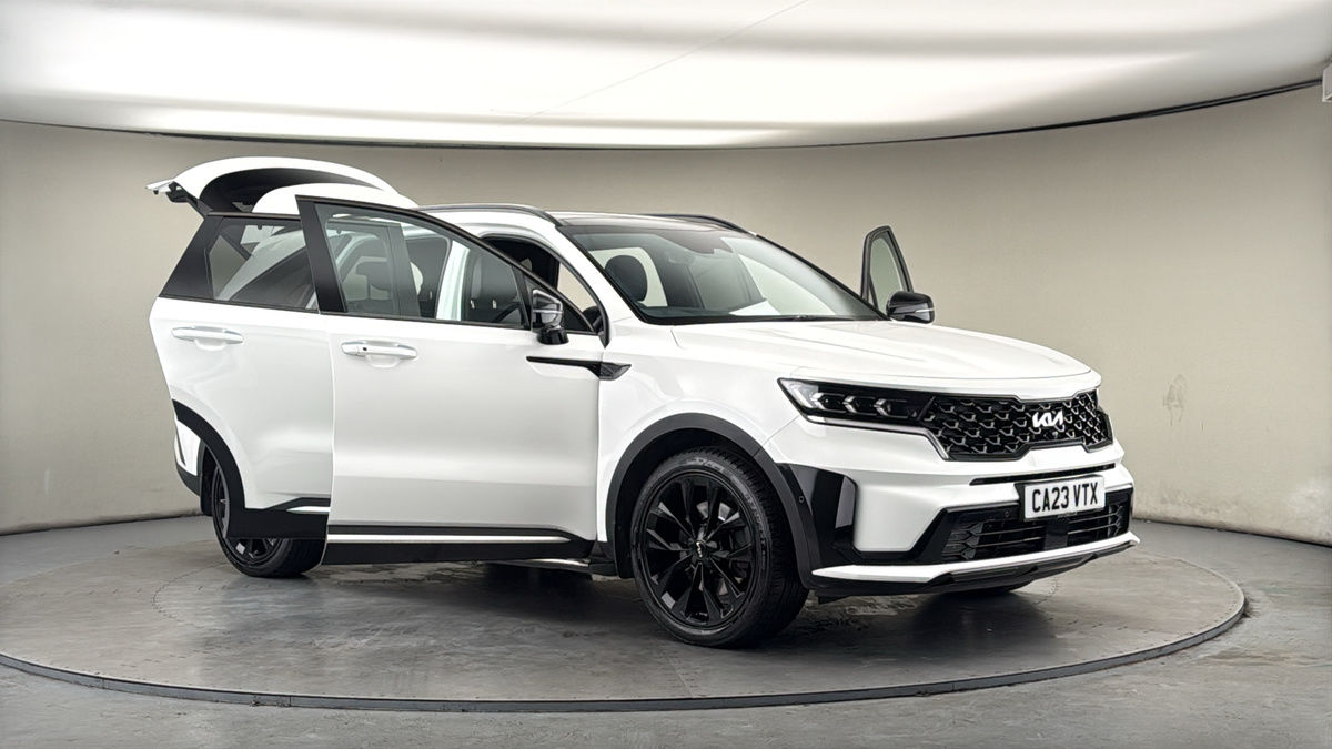 More views of Kia Sorento