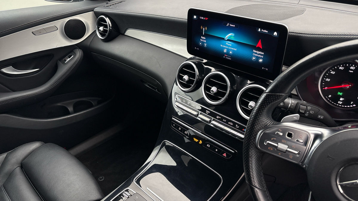 Mercedes-Benz GLC Image 18