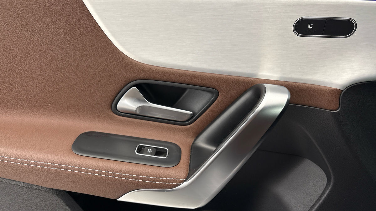 Mercedes-Benz CLA Image 19