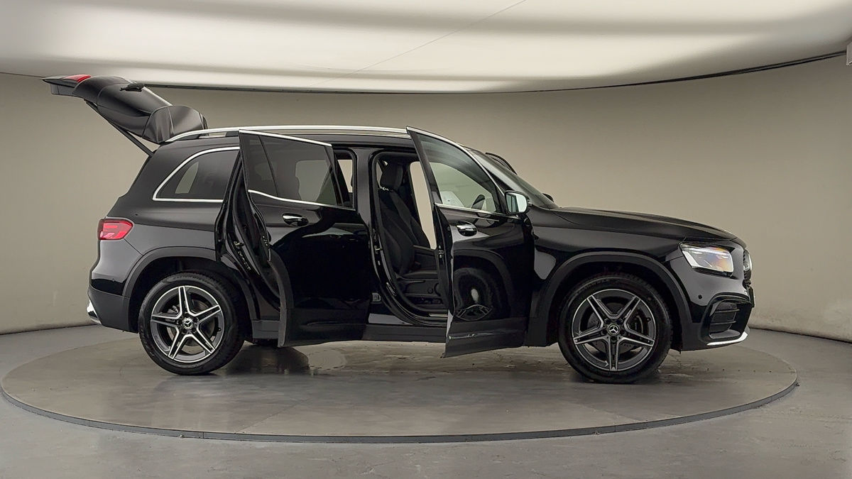 More views of Mercedes-Benz GLB