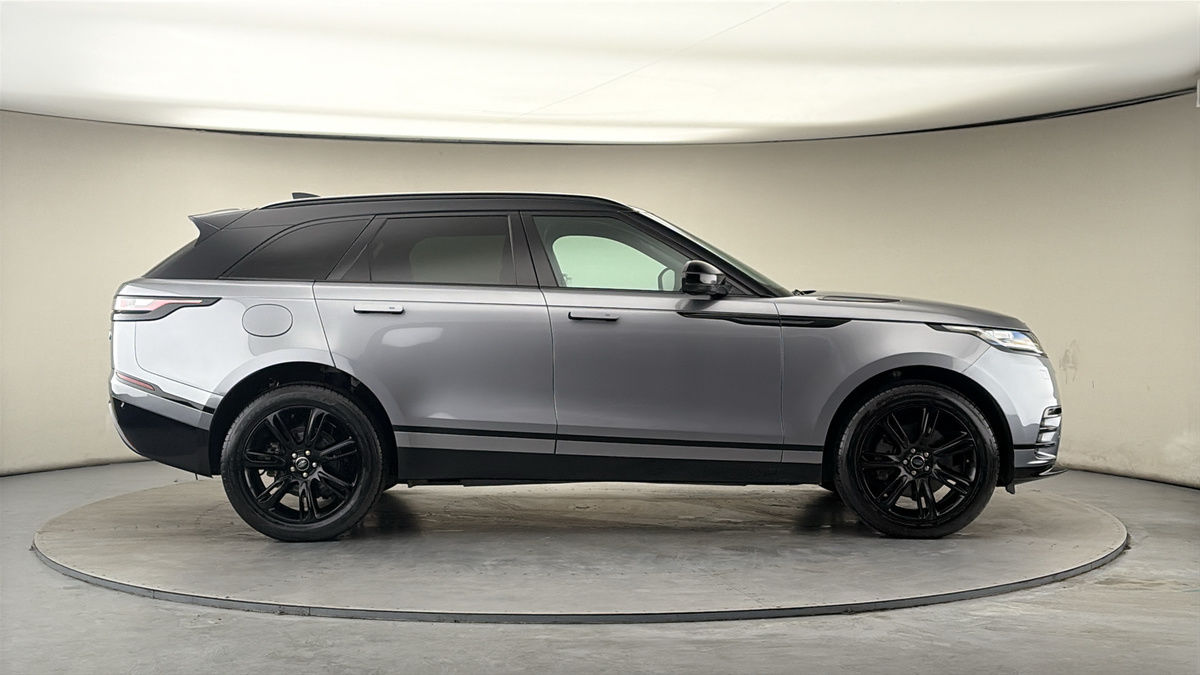 Land Rover Range Rover Velar Image 16