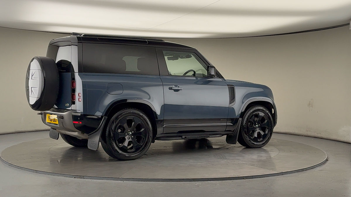 More views of Land Rover Defender 90