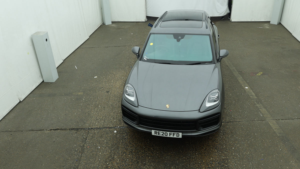 Porsche Cayenne Image 7