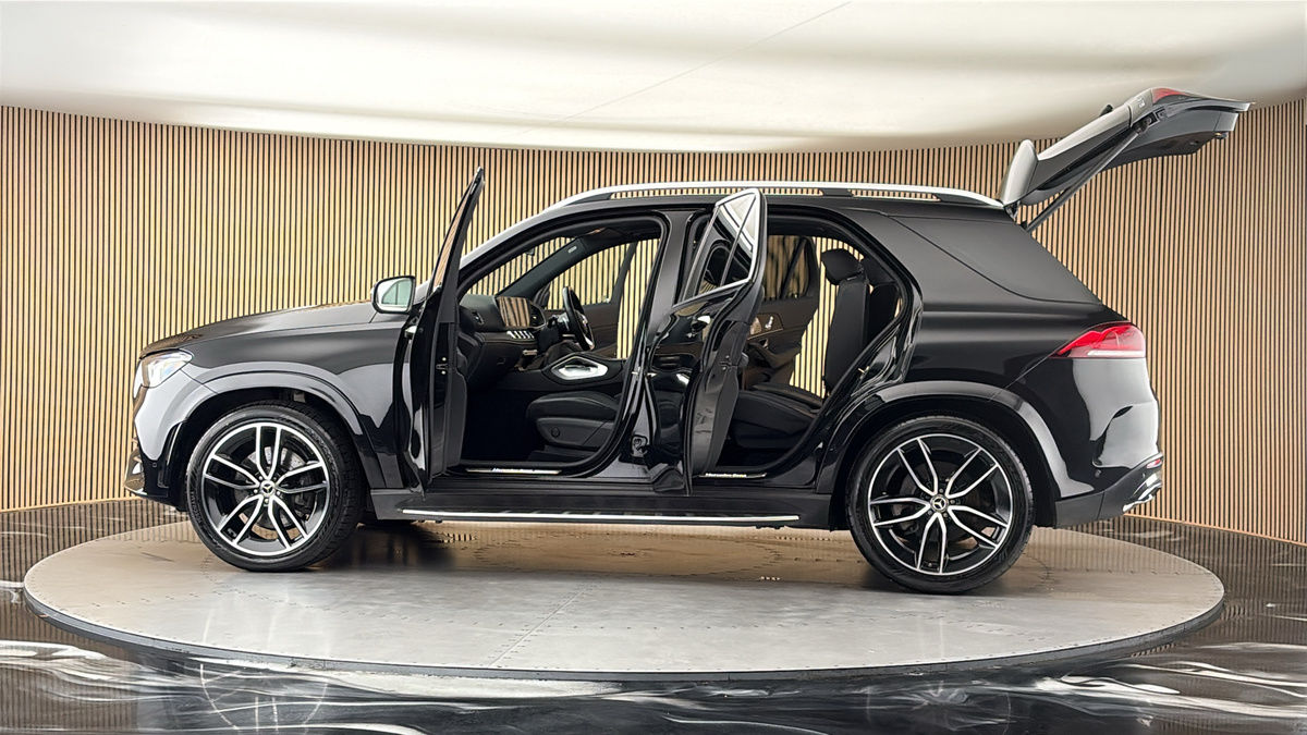 More views of Mercedes-Benz GLE