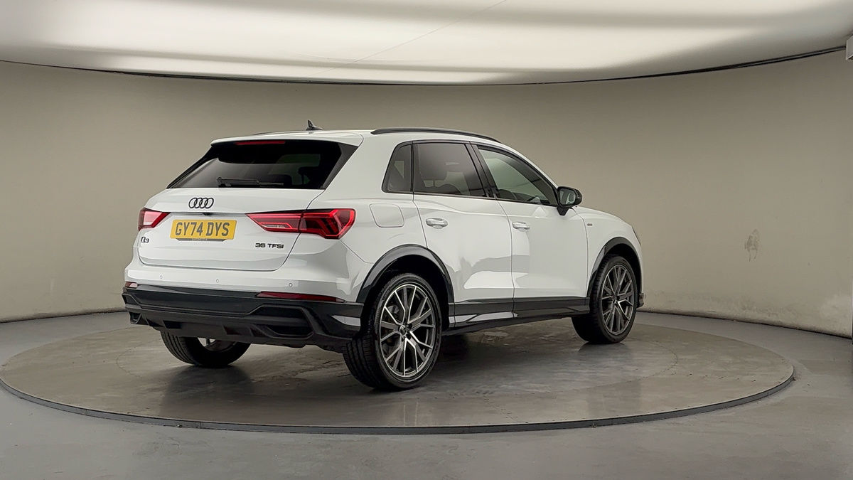 More views of Audi Q3